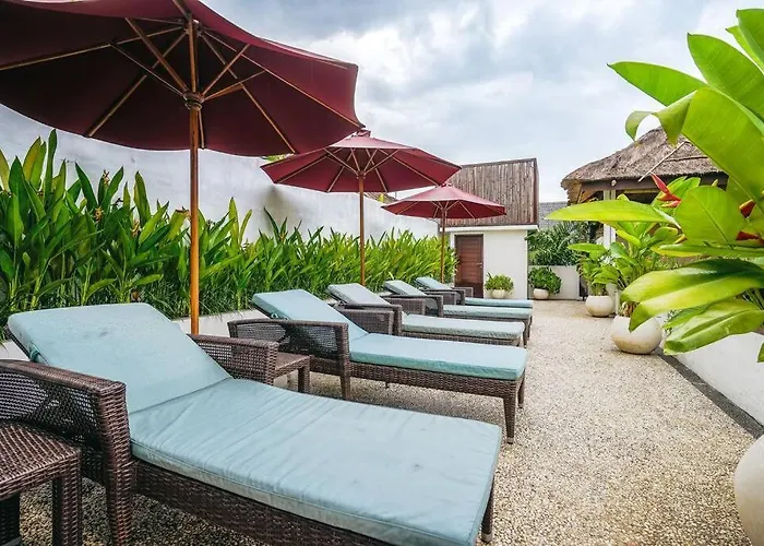 Villa Frangipani Merah At Berawa Canggu