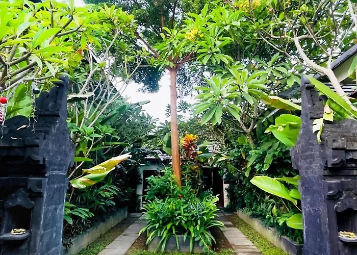Villa Frangipani Merah At Berawa Canggu