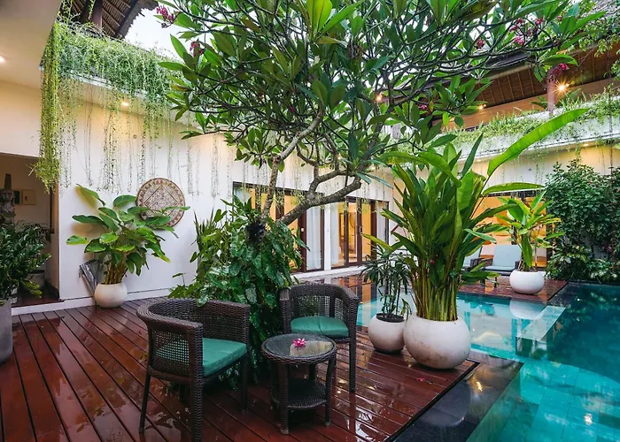 Villa Frangipani Merah At Berawa Canggu