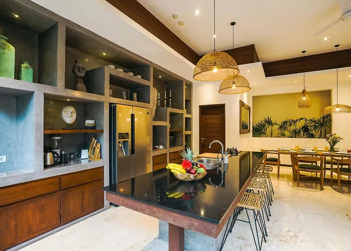 Villa Frangipani Merah At Berawa Canggu