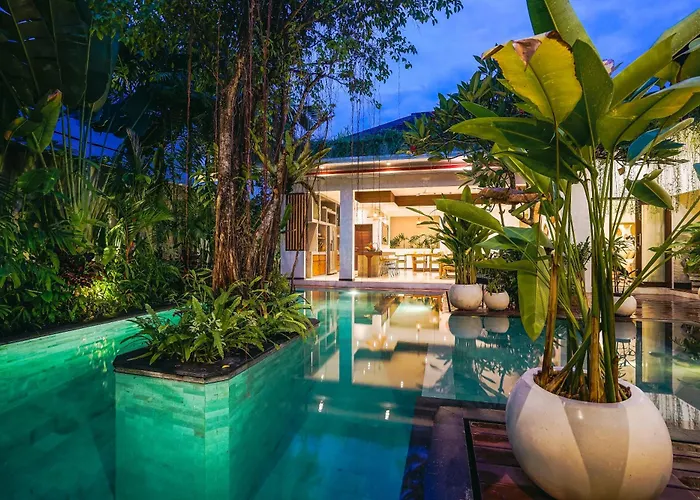 Villa Frangipani Merah At Berawa *