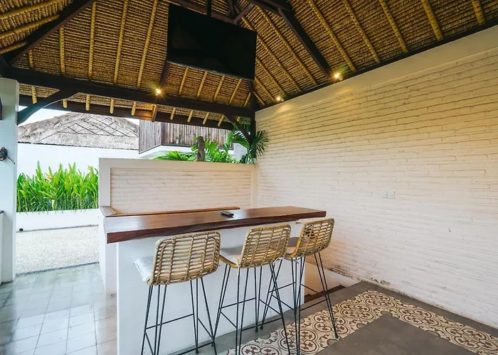 Villa Frangipani Merah At Berawa Canggu
